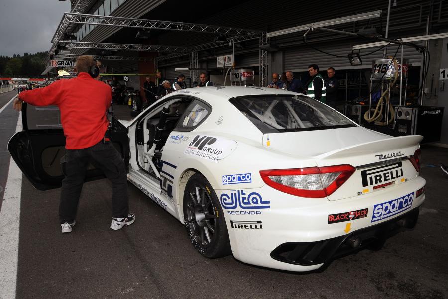  Maserati GranTurismo MC GT4 2009 года  (фото 24 из 71)